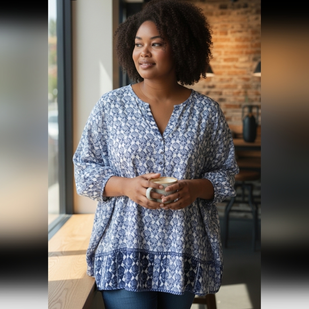 😊Blue & White Patterned Women's Notch Neck Tunic
